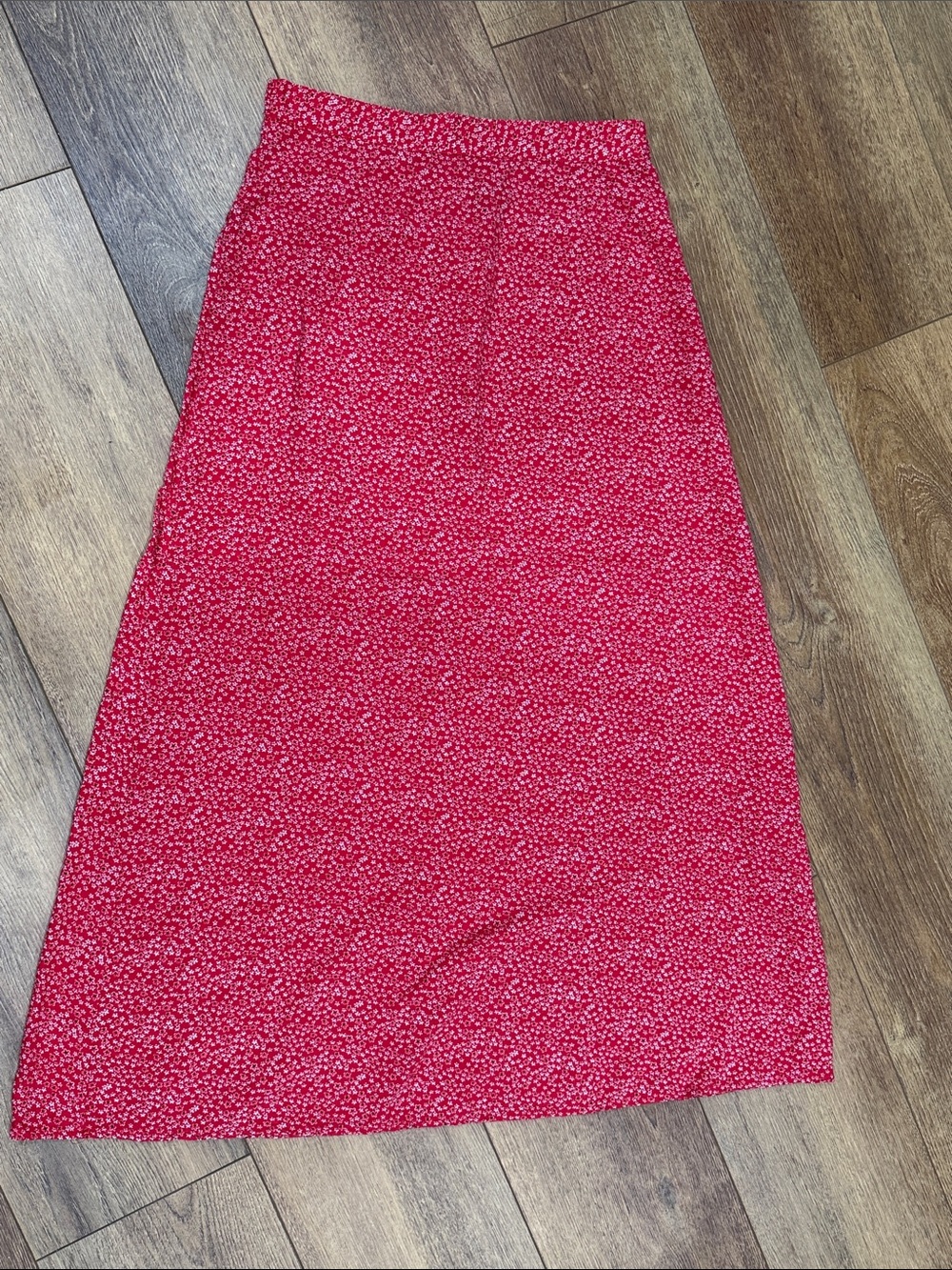 VINTAGE STUDIO Red Floral Midi Skirt - Women's Casual A-Line. No Size